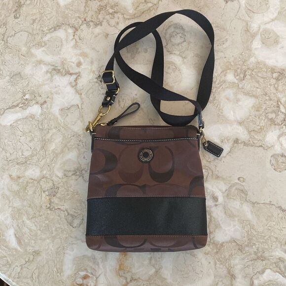 Coach Black/Aubergine Brown Signature Canvas Swingpack Adjustable Crossbody Bag - Picture 5 of 17